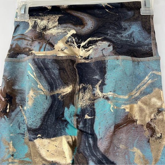 Beyond Yoga Marble Powershine High Waisted Midi Leggings size XS NWT - Picture 2 of 7